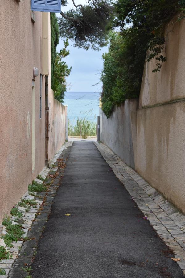 Les Flots D'Azur Toulon Exterior photo