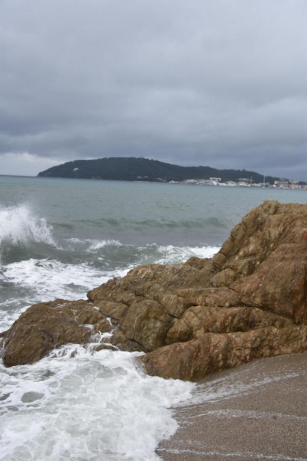 Les Flots D'Azur Toulon Exterior photo